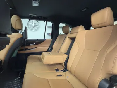 2024 لكزس إل إكس 600