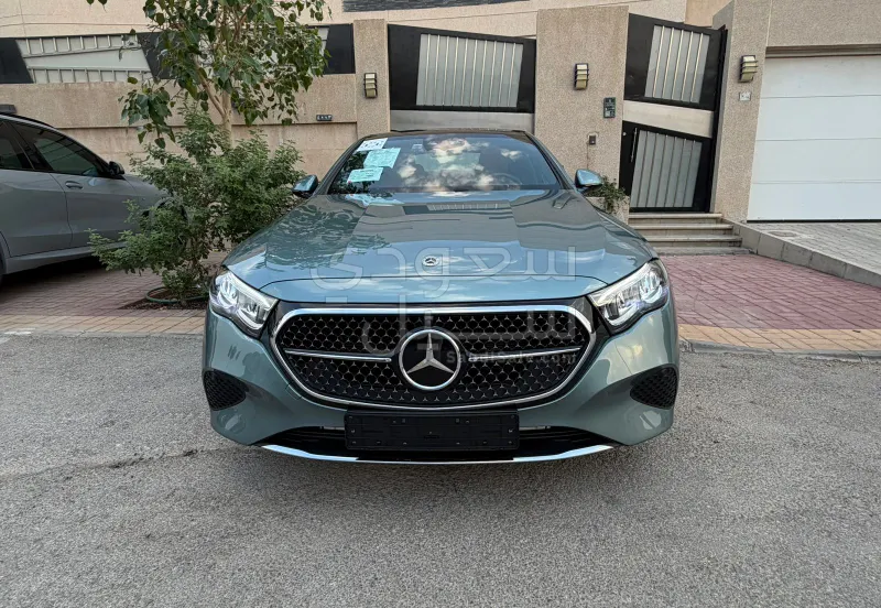 2025 مرسيدس - بنز إي 200