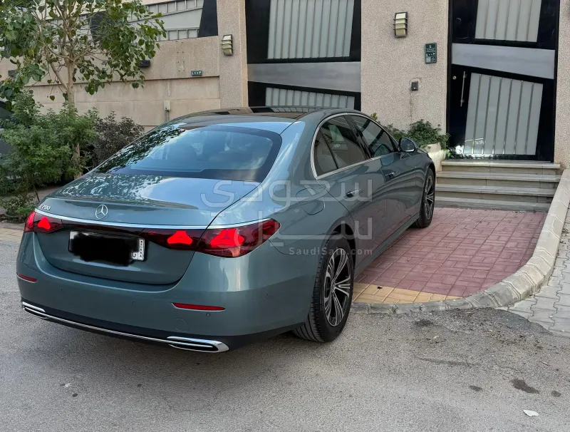 2025 مرسيدس - بنز إي 200