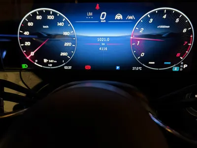 2025 مرسيدس - بنز إي 200