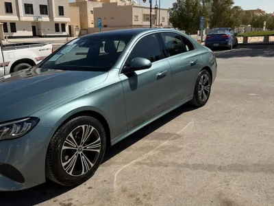 2025 Mercedes-Benz E 200