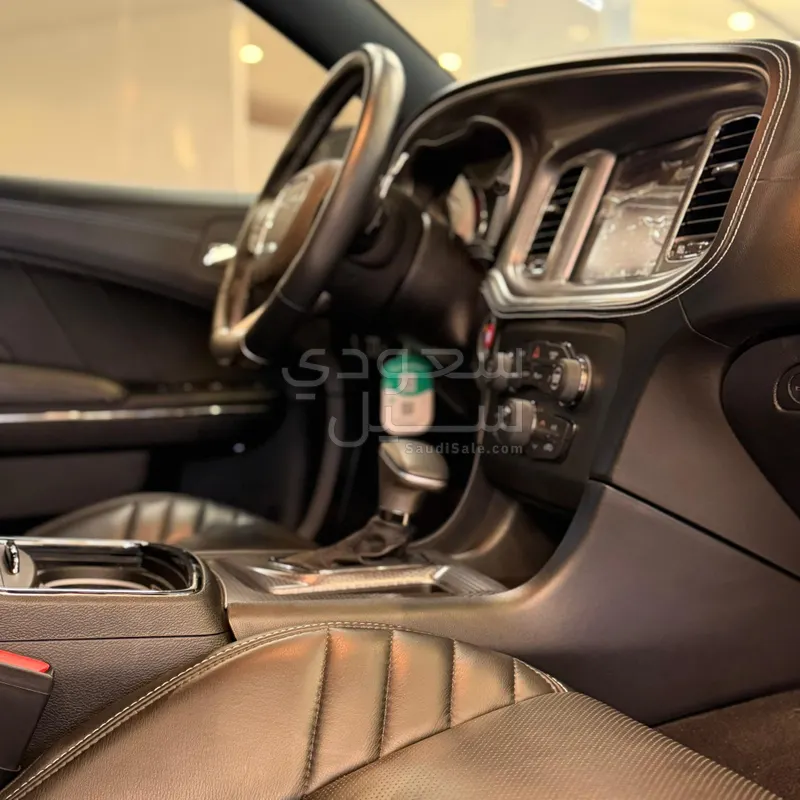 2023 دودج تشارجر اس ار تي