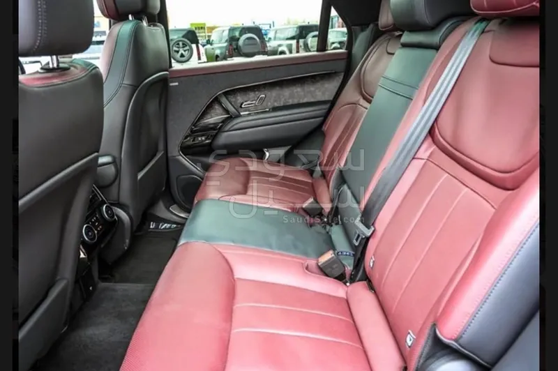 2023 لاند روفر رينج روفر سبورت اس اي