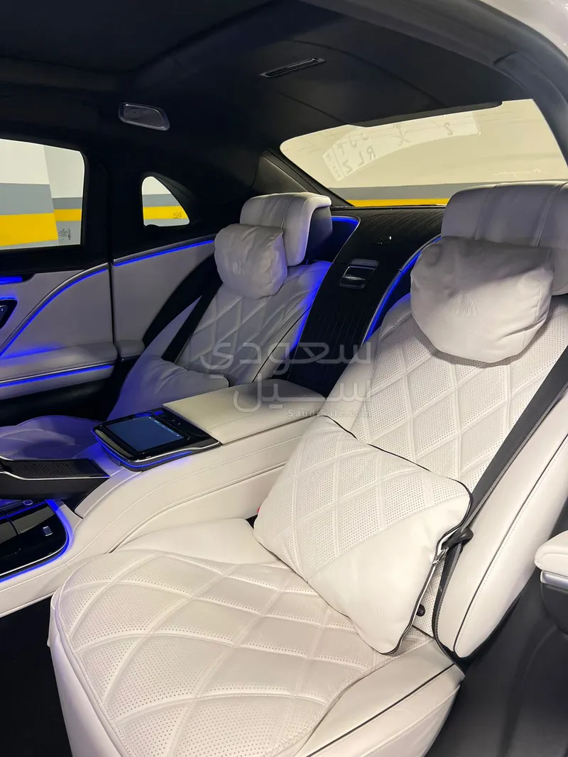 2024 مايباخ تايب 62 اس