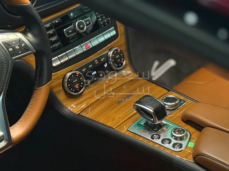 2015 مرسيدس - بنز إس إل 63 أي إم جي