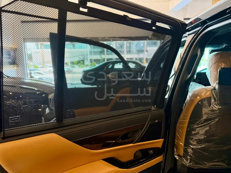 2025 لكزس إل إكس 600