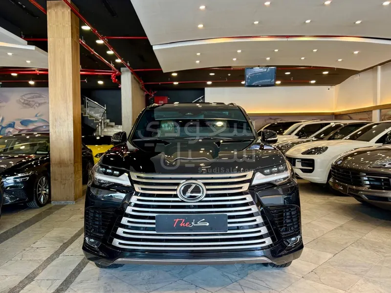 2025 لكزس إل إكس 600