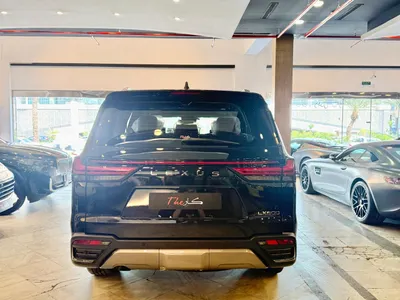 2025 لكزس إل إكس 600