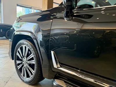 2025 لكزس إل إكس 600