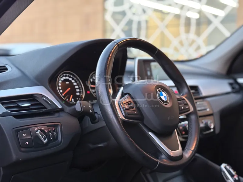 2022 بي ام دبليو الفئة اكس 1