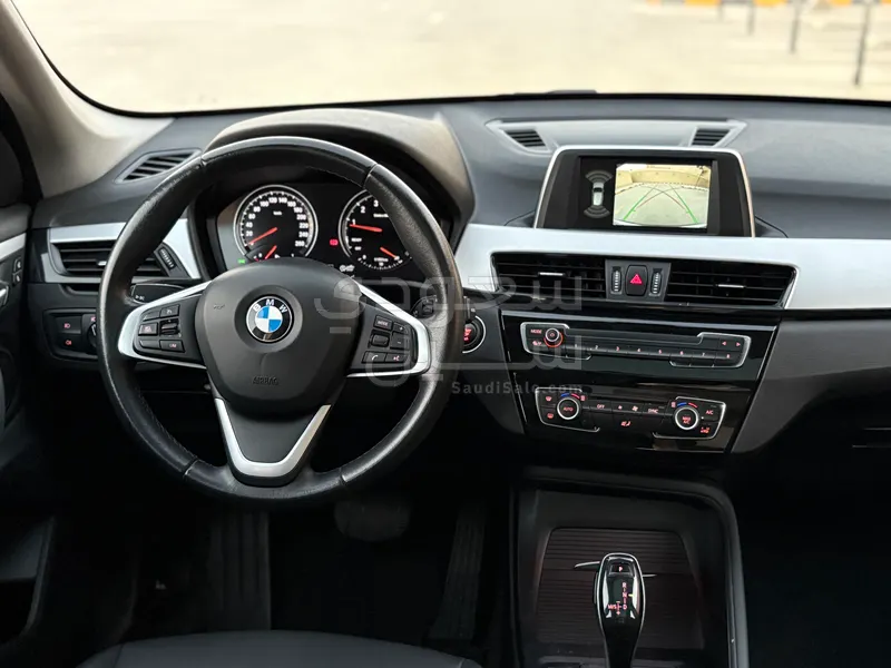 2022 بي ام دبليو الفئة اكس 1