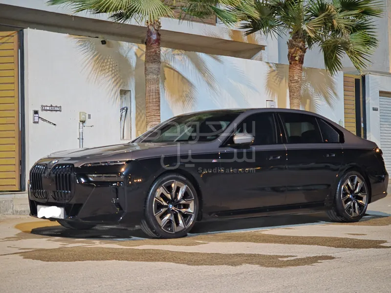 2023 بي ام دبليو الفئة السابعة 760أي