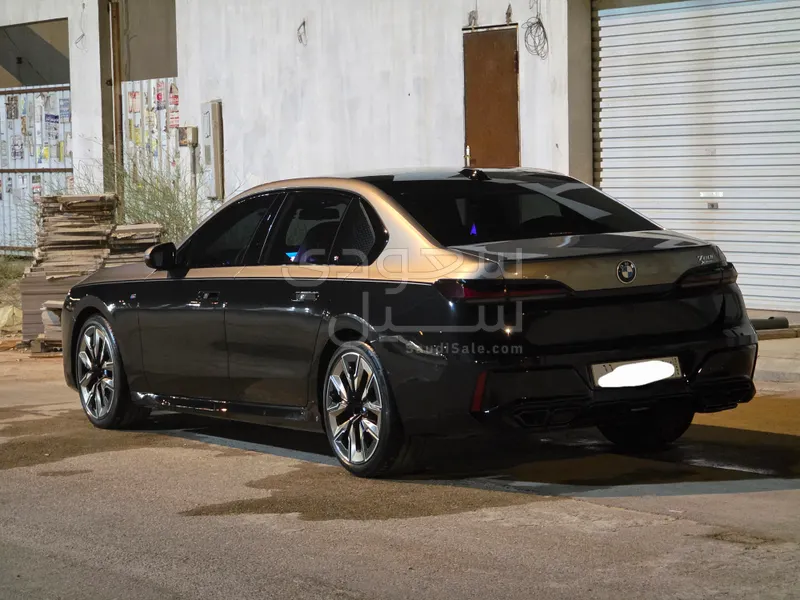 2023 بي ام دبليو الفئة السابعة 760أي