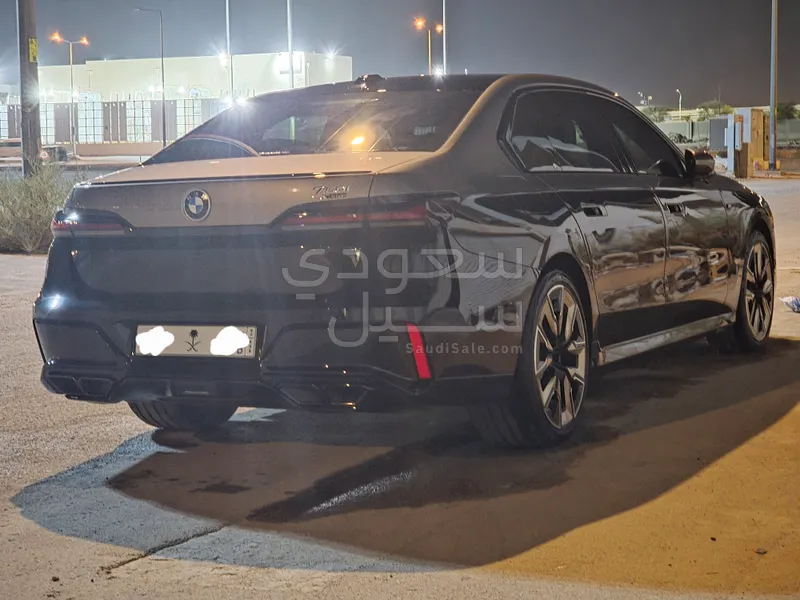 2023 بي ام دبليو الفئة السابعة 760أي