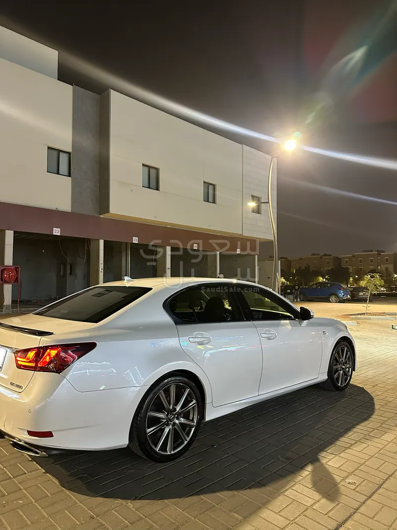 2012 لكزس جي إس 350