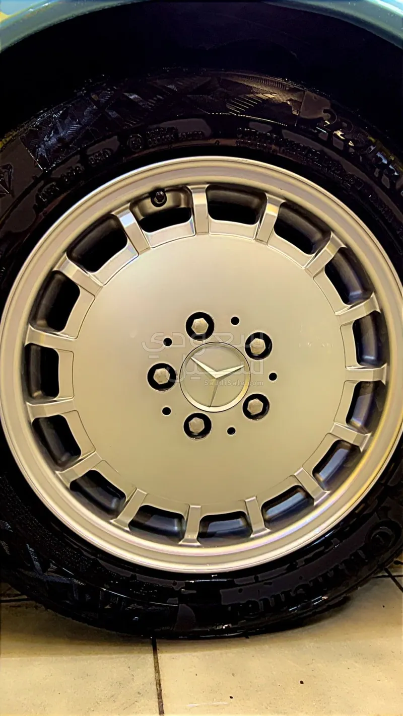 1991 مرسيدس - بنز إس إل 300