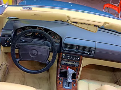 1991 مرسيدس - بنز إس إل 300