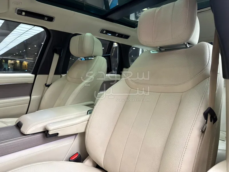 2022 لاند روفر رينج روفر اوتوبيوغرافي