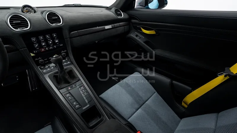 2025 بورش كايمان جي تي 4 ار اس