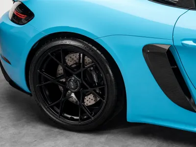 2025 بورش كايمان جي تي 4 ار اس