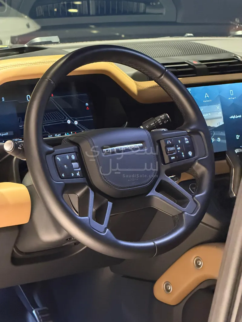 2025 لاند روفر ديفيندر اكس