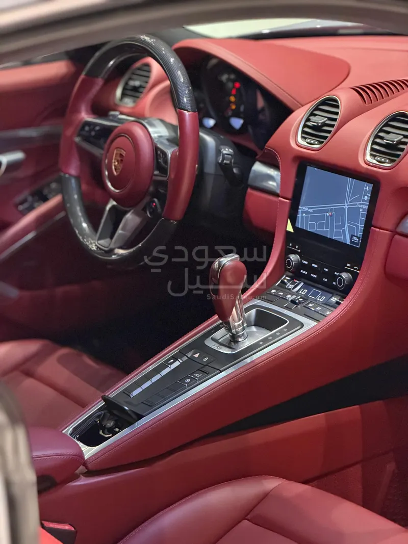 2025 بورش 718 كايمان