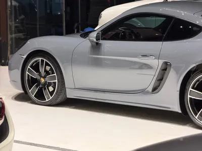 2025 بورش 718 كايمان