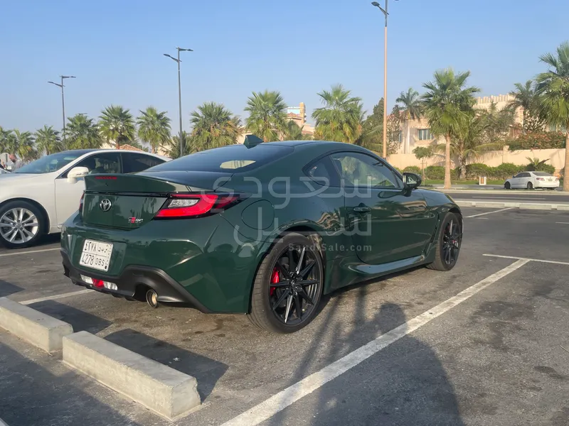 2025 تويوتا جي ار 86