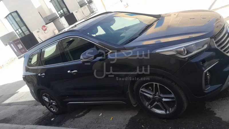 2017 هيونداي سانتا في جراند