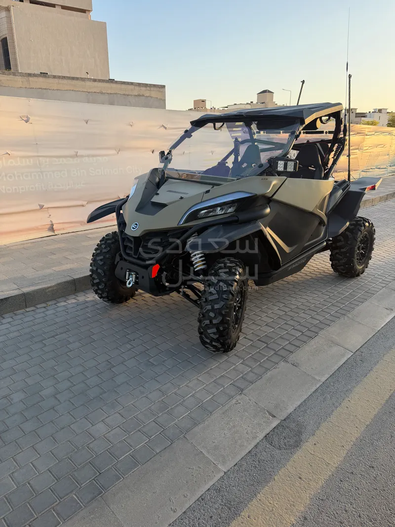 2024 سي إف موتو زد فورس 1000