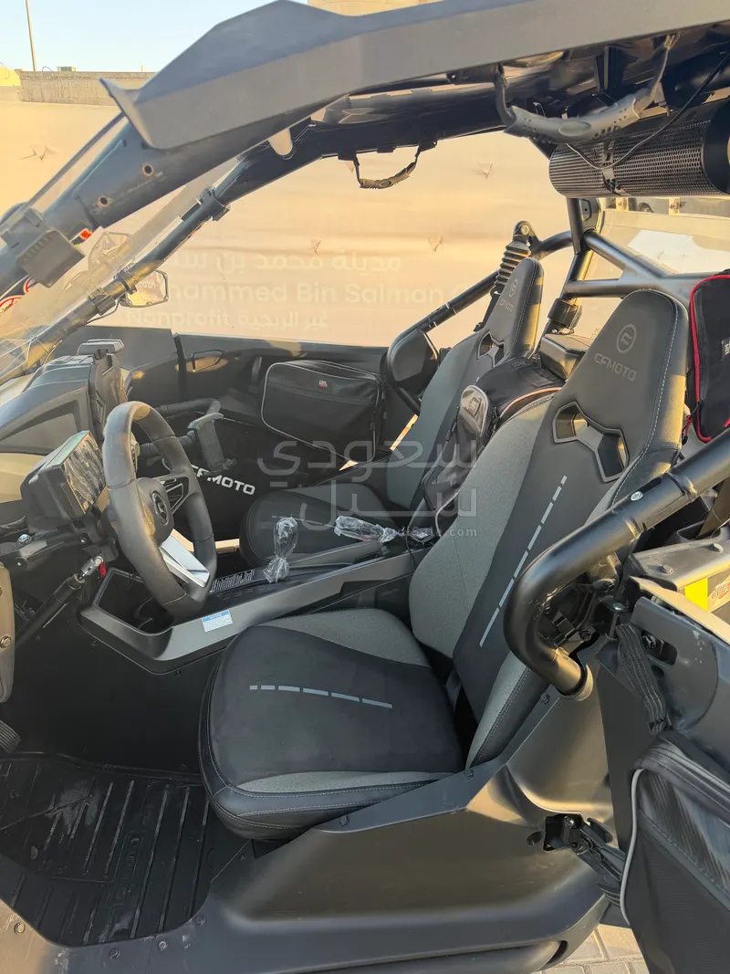 2024 سي إف موتو زد فورس 1000