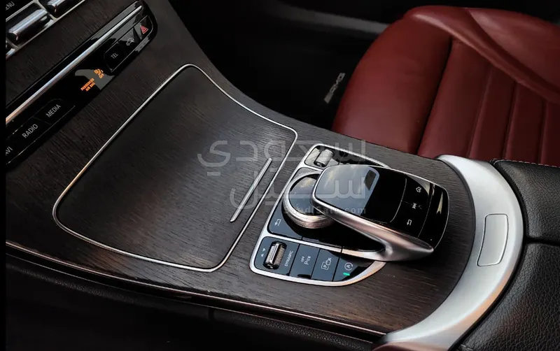 2019 مرسيدس - بنز سي 300