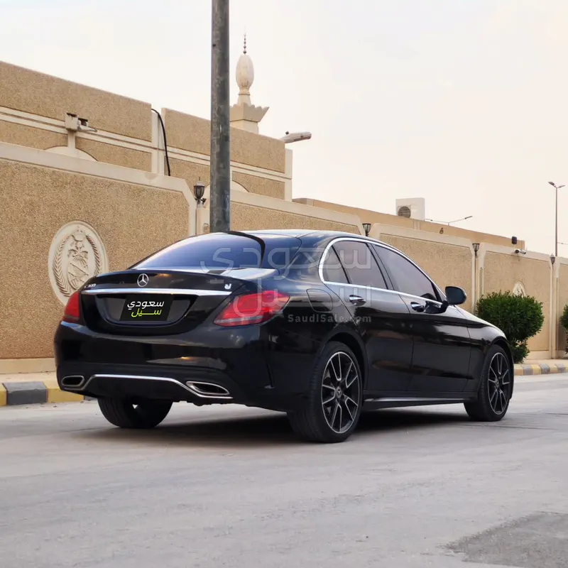 2019 مرسيدس - بنز سي 300