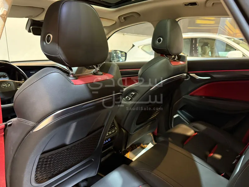 2022 جيلي توجيلا