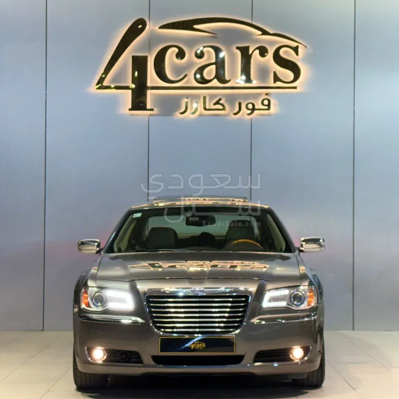 2013 كرايسلر 300 سي اكزكتيف