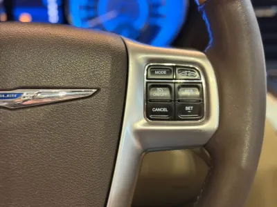 2013 كرايسلر 300 سي اكزكتيف