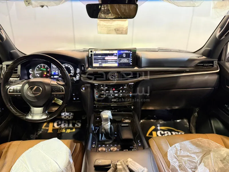 2021 لكزس إل إكس 570