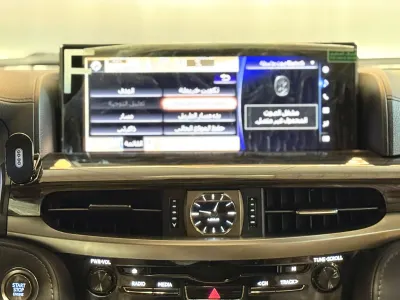 2021 لكزس إل إكس 570