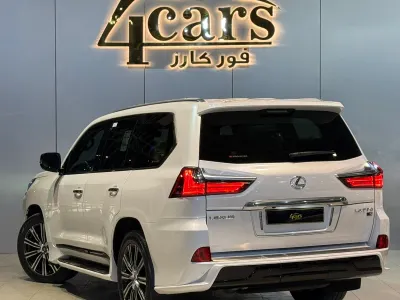 2021 لكزس إل إكس 570