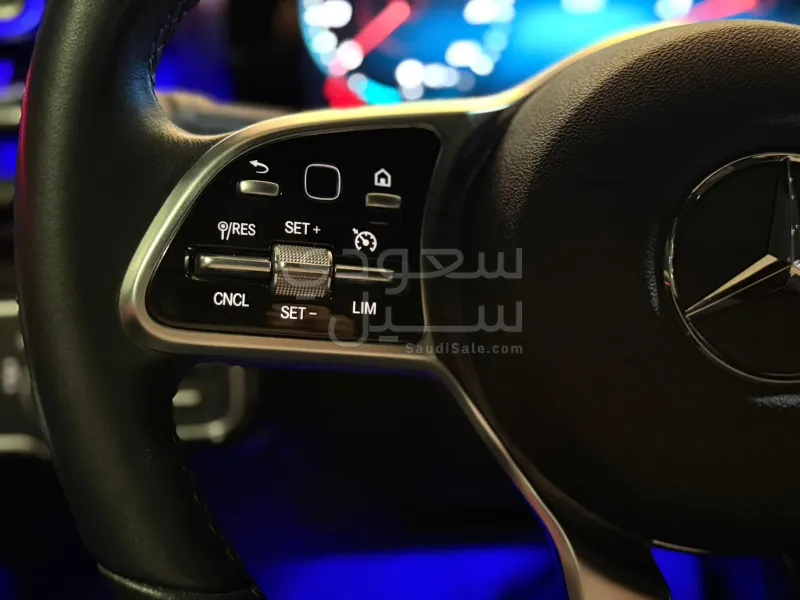 2021 مرسيدس - بنز أي 200