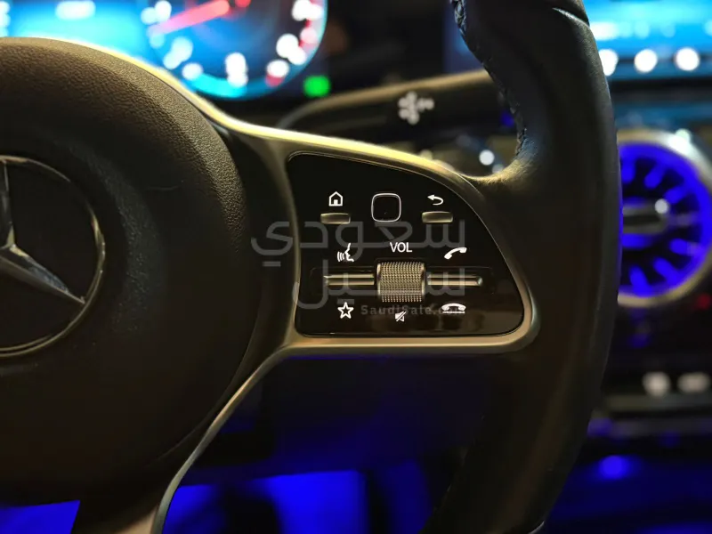 2021 مرسيدس - بنز أي 200