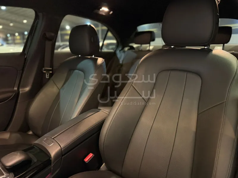 2021 مرسيدس - بنز أي 200