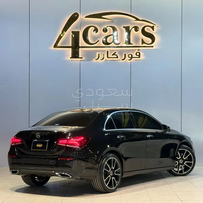 2021 مرسيدس - بنز أي 200