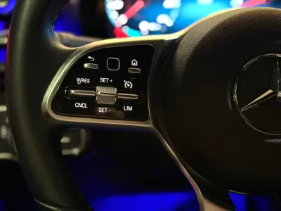 2021 مرسيدس - بنز أي 200