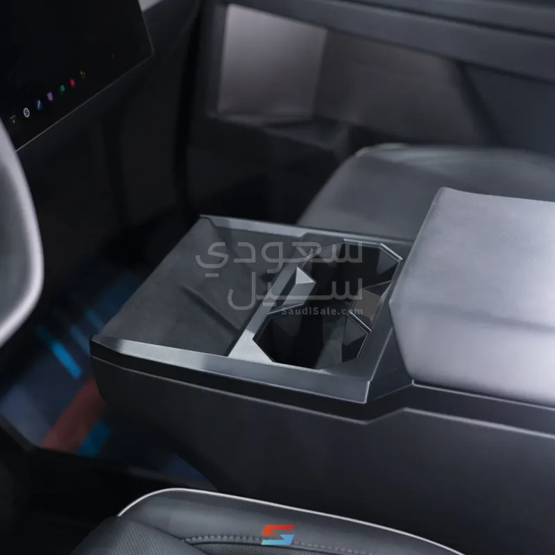 2024 تيسلا سايبر تراك