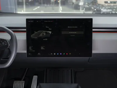 2024 تيسلا سايبر تراك