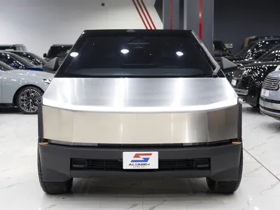 2024 تيسلا سايبر تراك