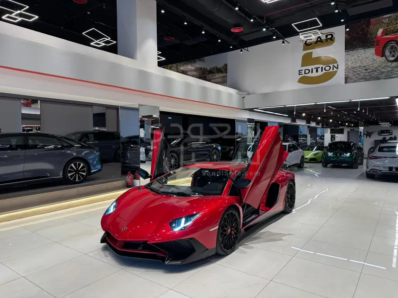 2016 لمبرجيني افنتادور اس