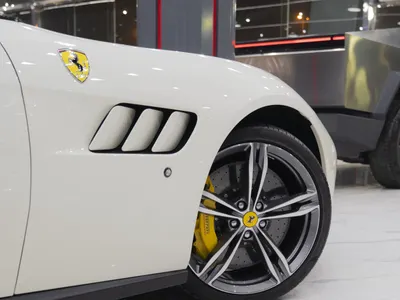 2020 فيراري جي تي سي 4 لوسو