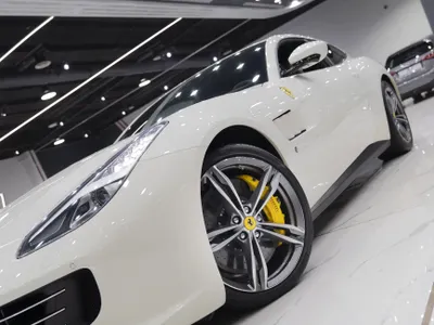 2020 فيراري جي تي سي 4 لوسو